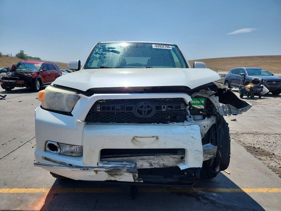 2013 TOYOTA 4RUNNER SR5 — Фото 5 из 13