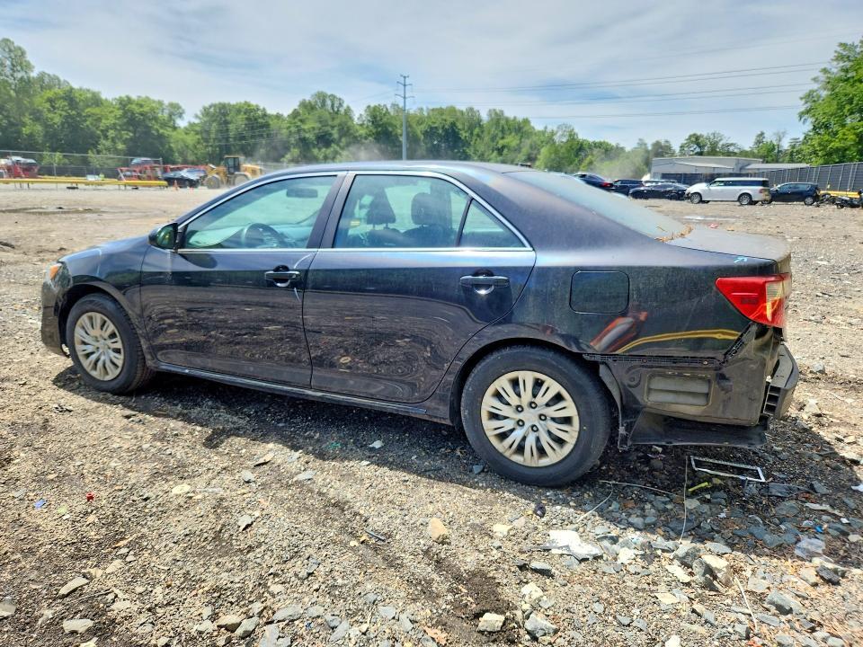 2013 TOYOTA CAMRY LE — Фото 2 из 12