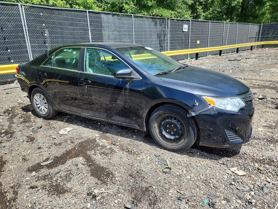 2013 TOYOTA CAMRY LE — Фото 4 из 12