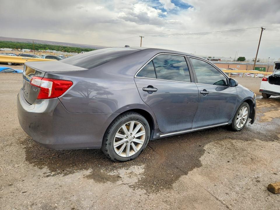 2013 TOYOTA CAMRY XLE — Фото 3 из 12