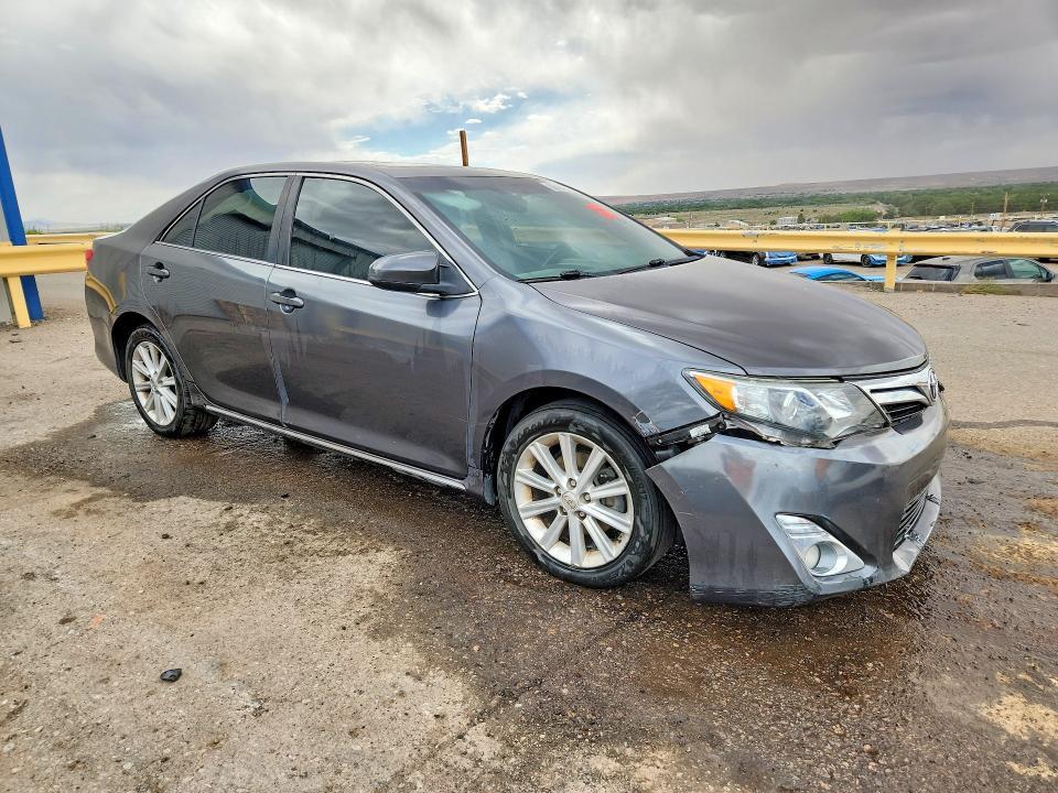 2013 TOYOTA CAMRY XLE — Фото 4 из 12