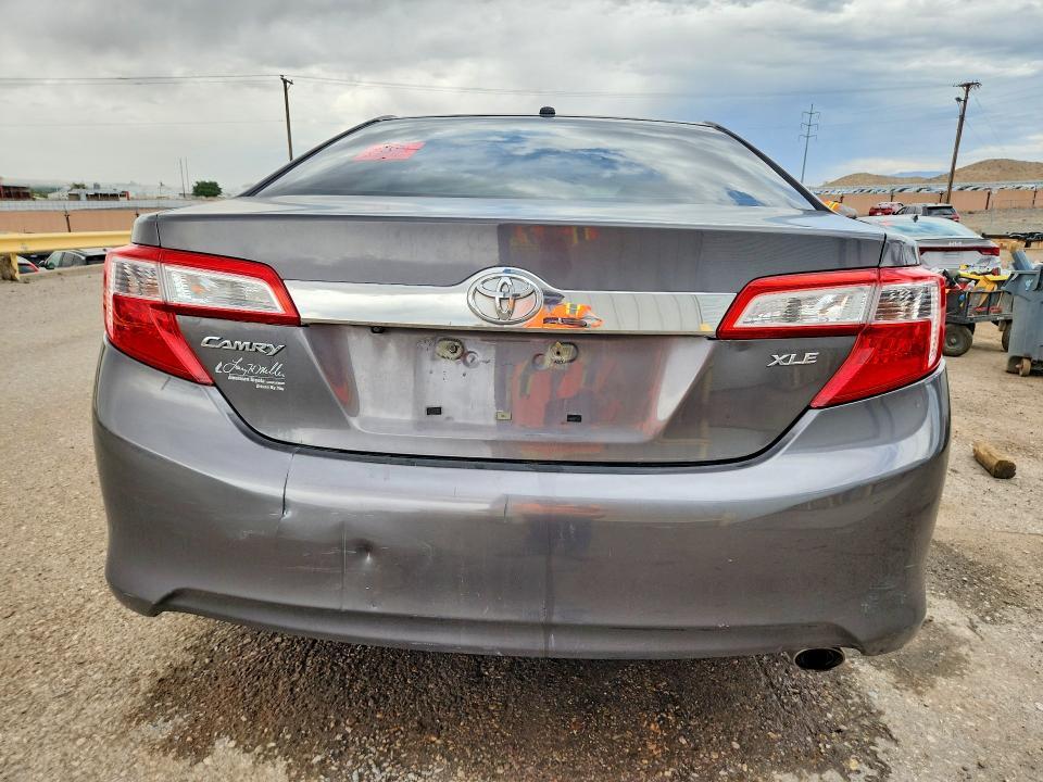 2013 TOYOTA CAMRY XLE — Фото 6 из 12