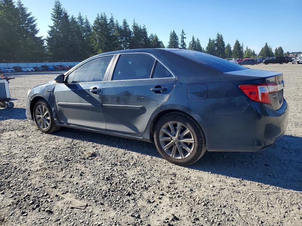 2013 TOYOTA CAMRY HYBRID XLE — Фото 2 из 12