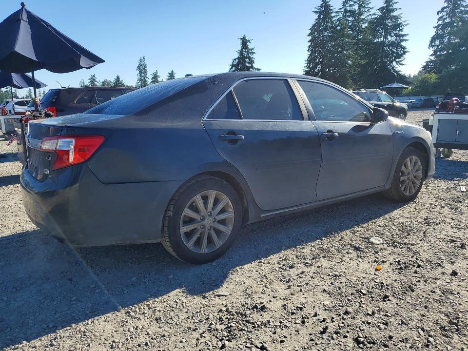 2013 TOYOTA CAMRY HYBRID XLE — Фото 3 из 12