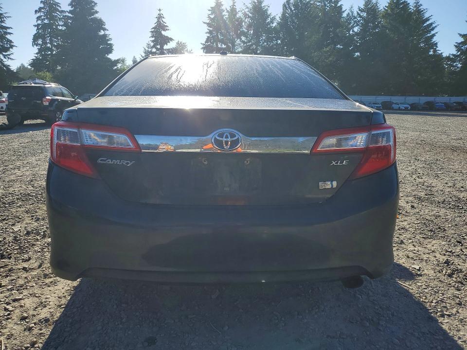 2013 TOYOTA CAMRY HYBRID XLE — Фото 6 из 12