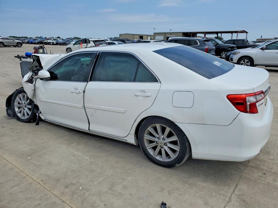 4T1BD1FK4DU089464 2013 TOYOTA CAMRY HYBRID photo no. 2