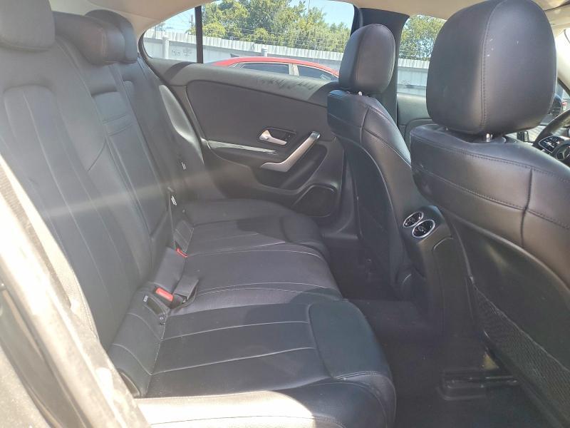 2019 MERCEDES-BENZ A 220 — Фото 10 из 12