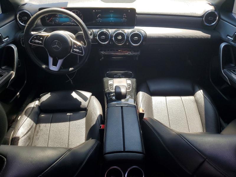2019 MERCEDES-BENZ A 220 — Фото 8 из 12