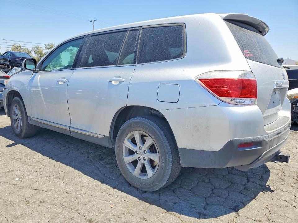 5TDZA3EH4DS038757 2013 TOYOTA HIGHLANDER photo no. 2