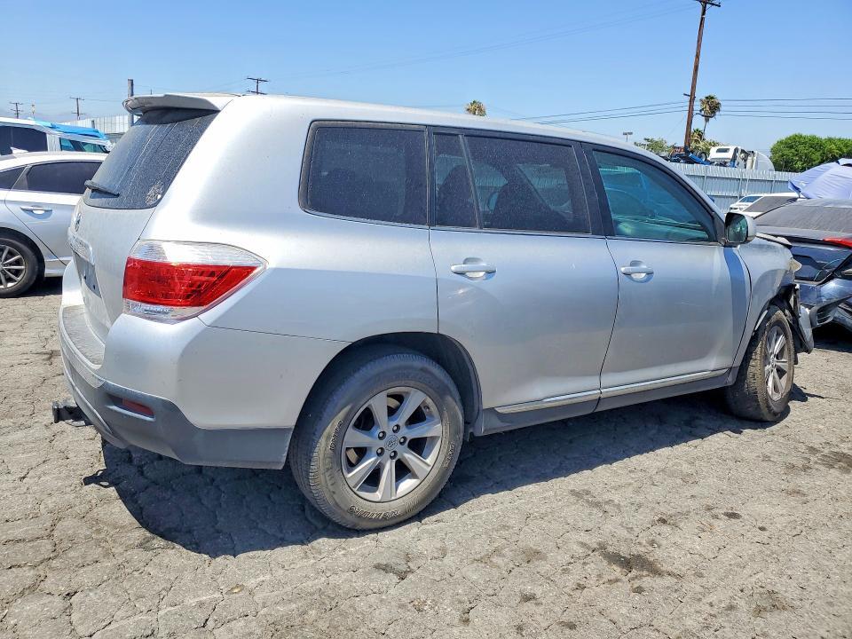 5TDZA3EH4DS038757 2013 TOYOTA HIGHLANDER photo no. 3