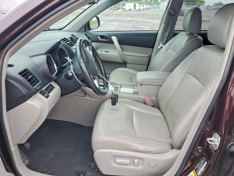 2013 TOYOTA HIGHLANDER SE — Фото 7 из 14