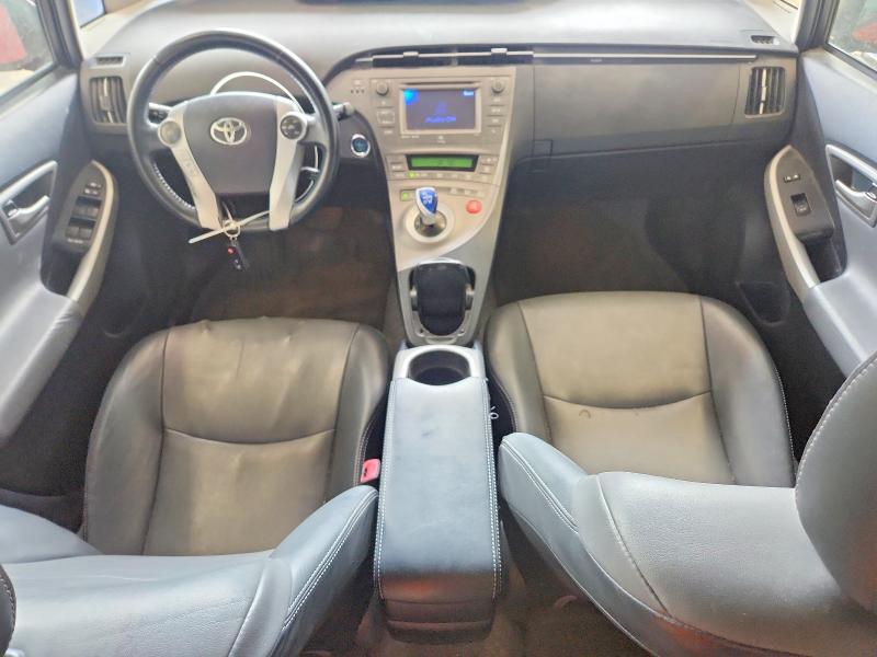 2013 TOYOTA PRIUS FOUR — Фото 8 из 12