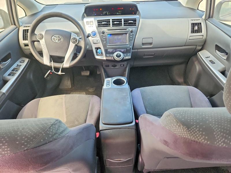 2013 TOYOTA PRIUS V TWO — Фото 8 из 12
