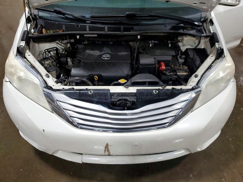 2013 TOYOTA SIENNA LIMITED 7-PASSENGER — Фото 12 из 13
