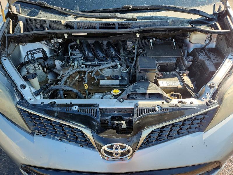 2013 TOYOTA SIENNA LE — Фото 11 из 12