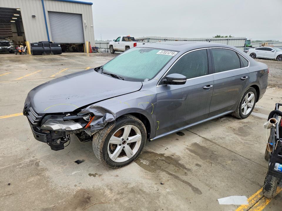 1VWBH7A33DC028217 2013 VOLKSWAGEN PASSAT photo no. 1