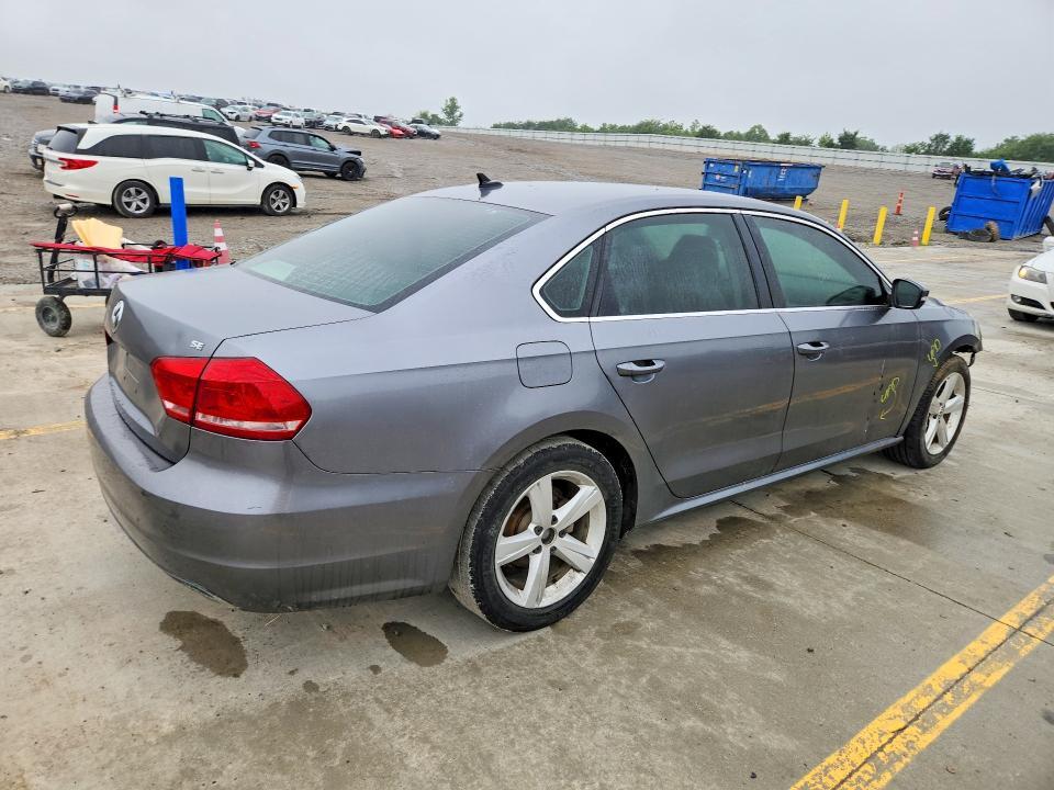 1VWBH7A33DC028217 2013 VOLKSWAGEN PASSAT photo no. 3