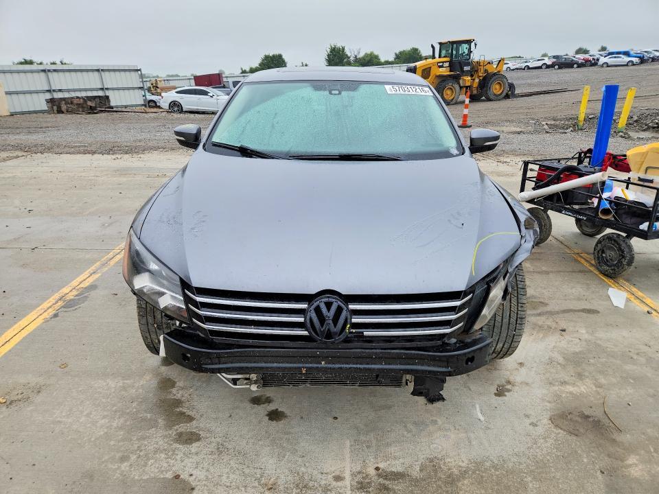 1VWBH7A33DC028217 2013 VOLKSWAGEN PASSAT photo no. 5