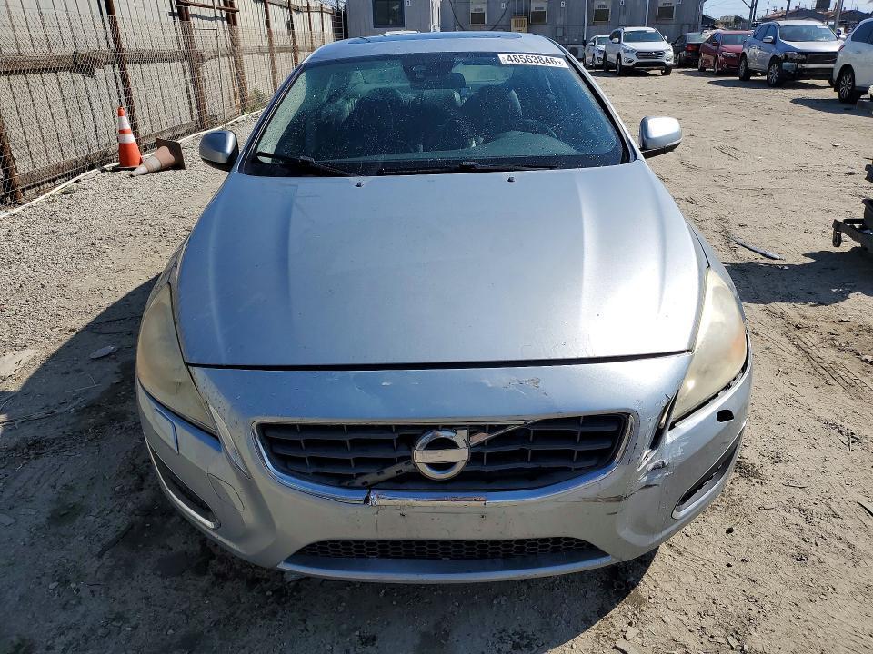 2013 VOLVO S60 T5 — Фото 5 из 12