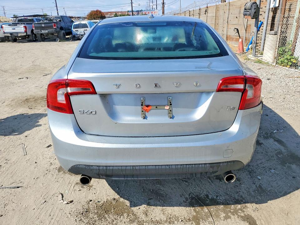 2013 VOLVO S60 T5 — Фото 6 из 12