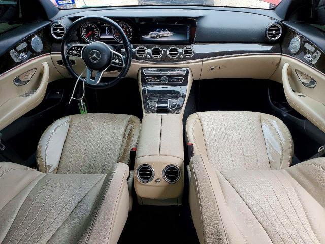 2019 MERCEDES-BENZ E 300 — Фото 8 из 13