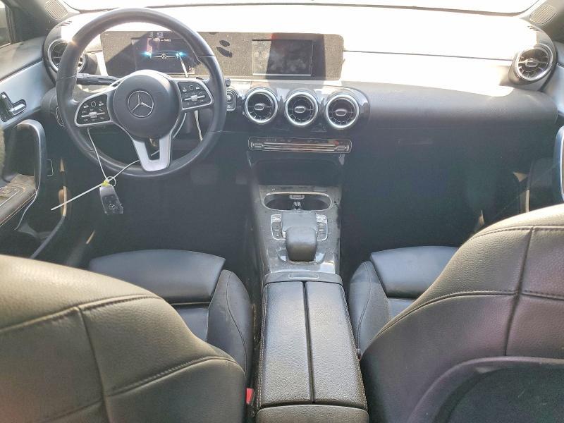 2019 MERCEDES-BENZ A 220 4MATIC — Фото 8 из 12