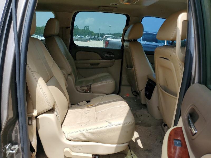 2012 CHEVROLET SUBURBAN C1500 LT — Фото 11 из 13
