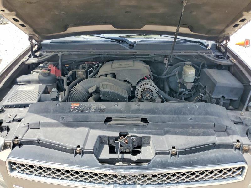 2012 CHEVROLET SUBURBAN C1500 LT — Фото 12 из 13