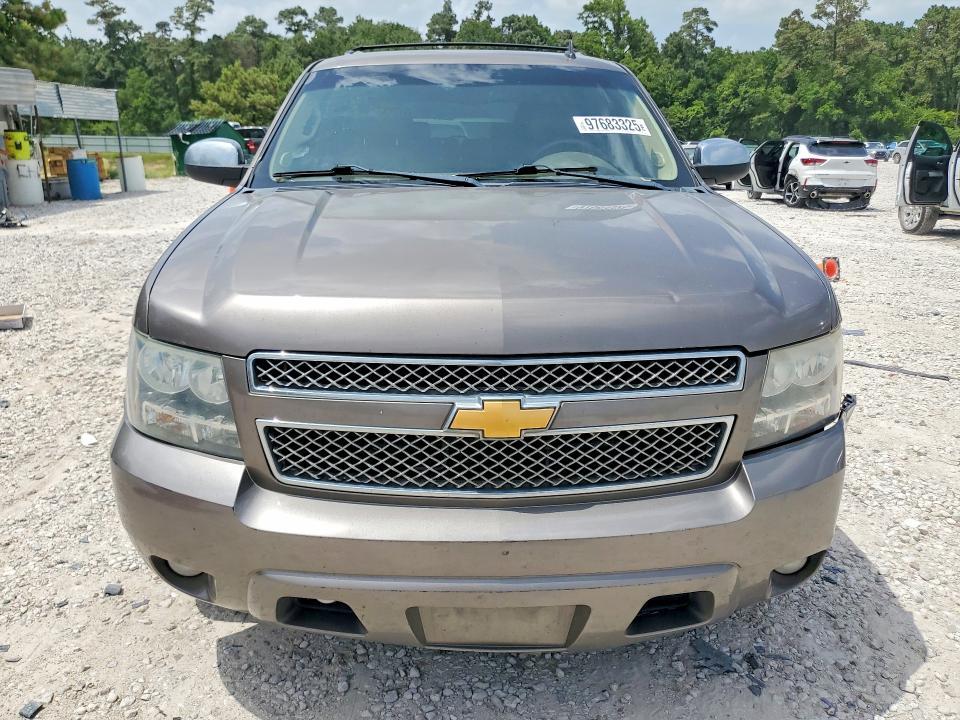 2012 CHEVROLET SUBURBAN C1500 LT — Фото 5 из 13