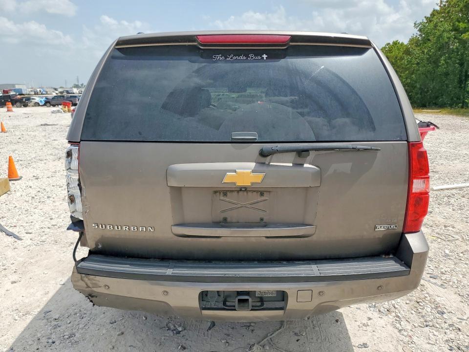 2012 CHEVROLET SUBURBAN C1500 LT — Фото 6 из 13
