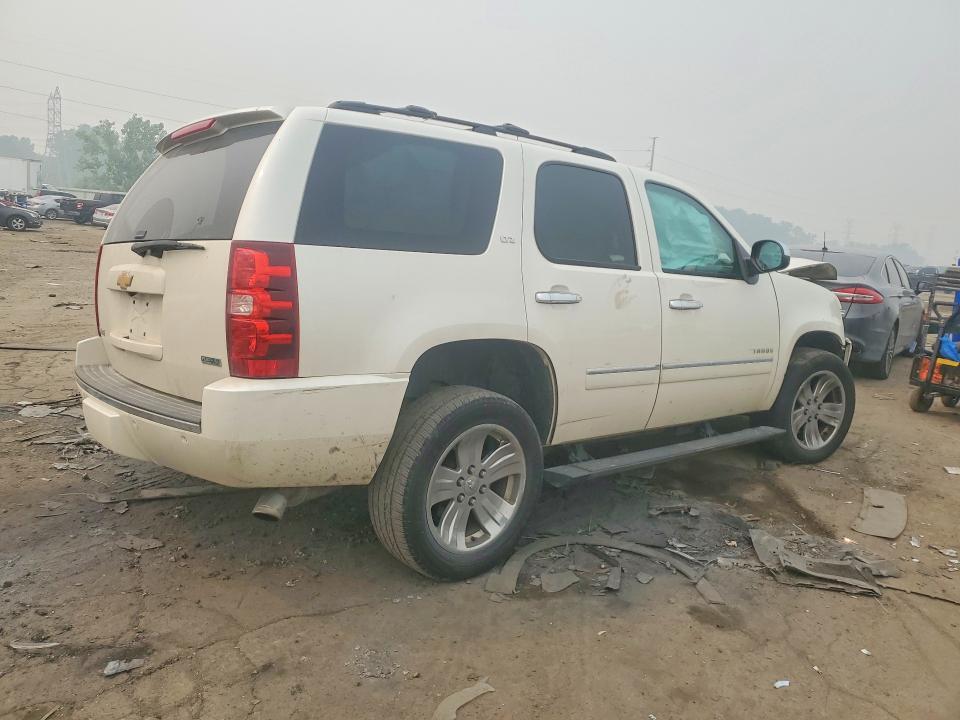 2012 CHEVROLET TAHOE K1500 LTZ — Фото 3 из 13