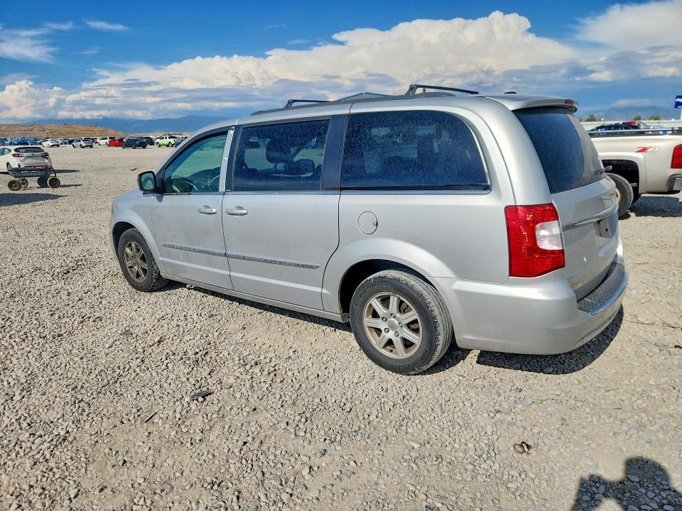 2012 CHRYSLER TOWN & COUNTRY TOURING L — Фото 2 из 13