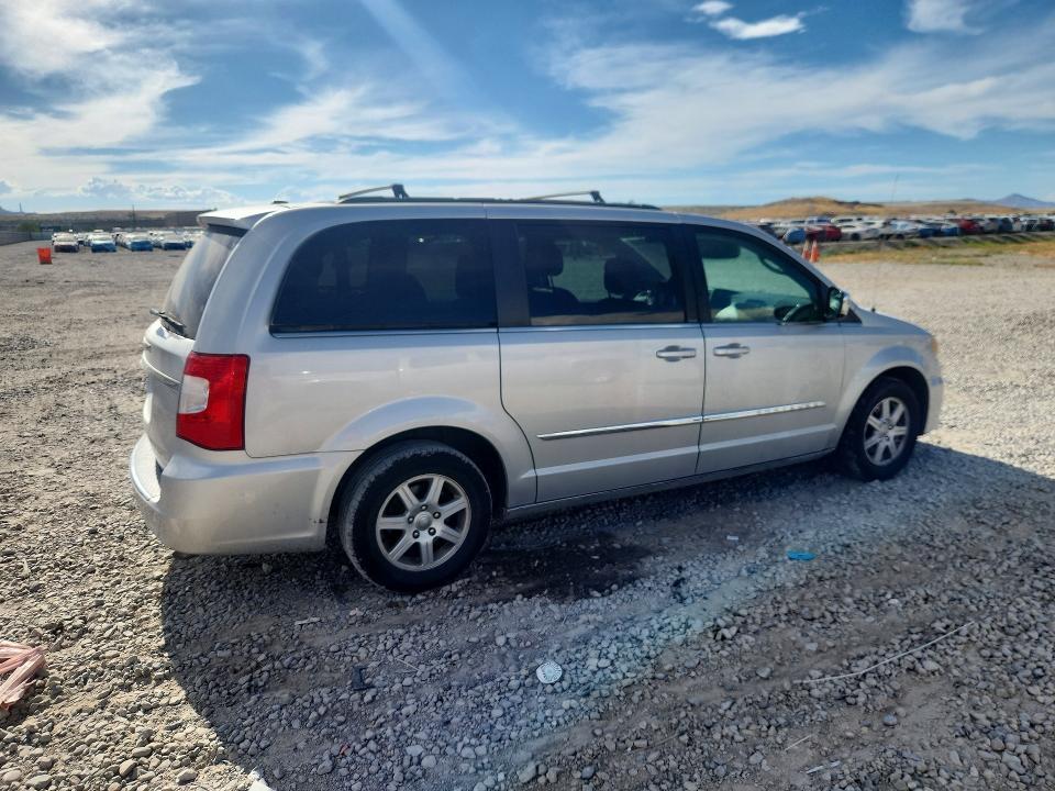 2012 CHRYSLER TOWN & COUNTRY TOURING L — Фото 3 из 13