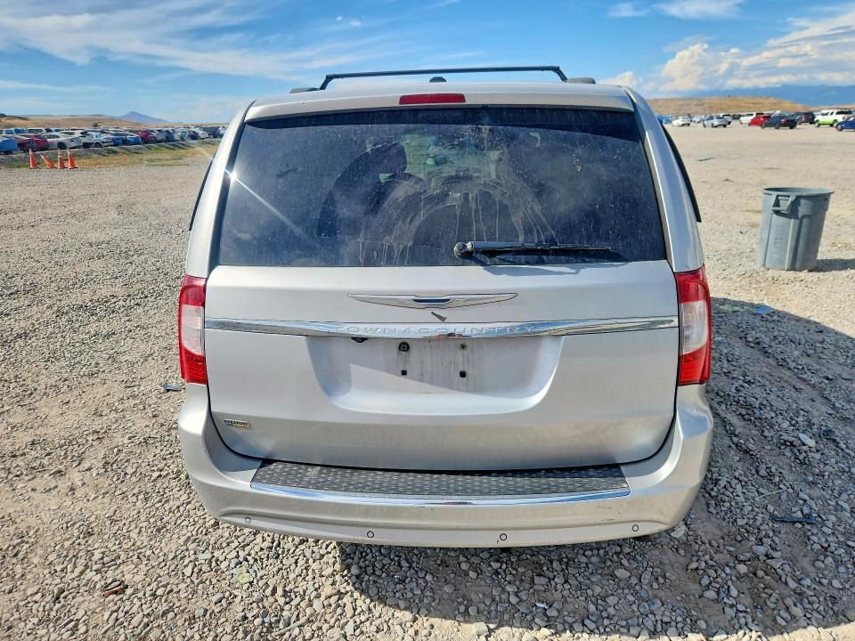 2012 CHRYSLER TOWN & COUNTRY TOURING L — Фото 6 из 13