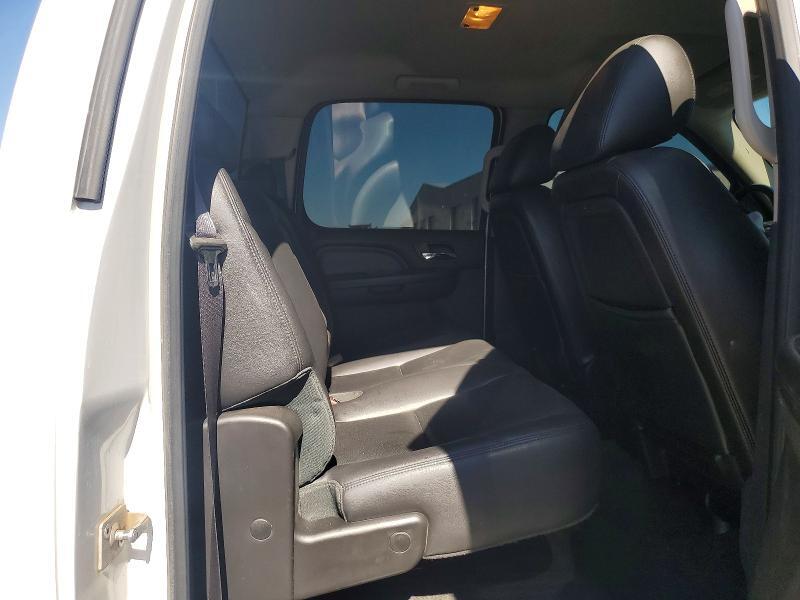 2012 GMC SIERRA K3500 DENALI — Фото 10 из 13