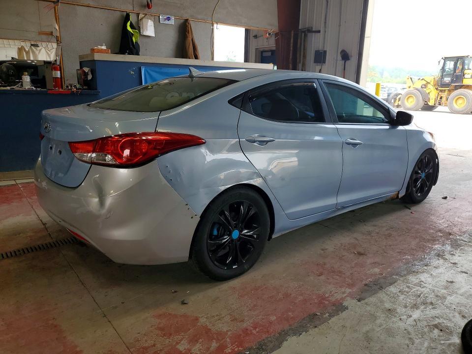 2012 HYUNDAI ELANTRA GLS — Фото 3 из 12