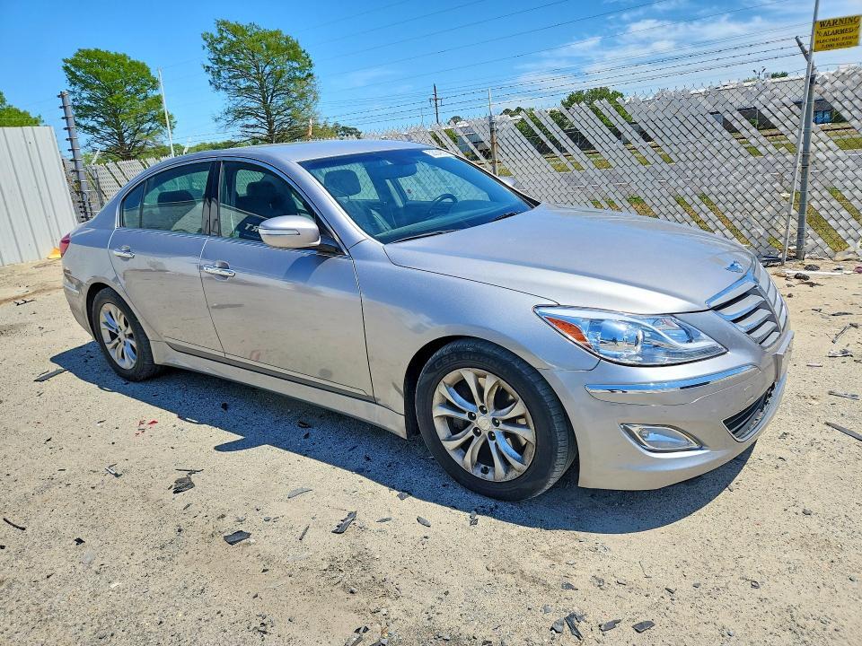 2012 HYUNDAI GENESIS 3.8L — Фото 4 из 12