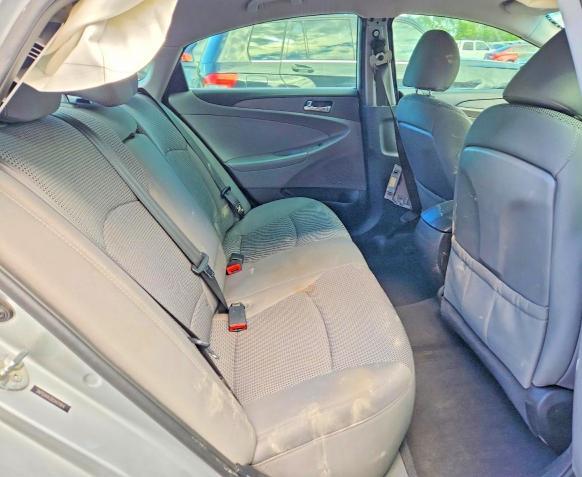 5NPEB4AC0CH471914 2012 HYUNDAI SONATA photo no. 10