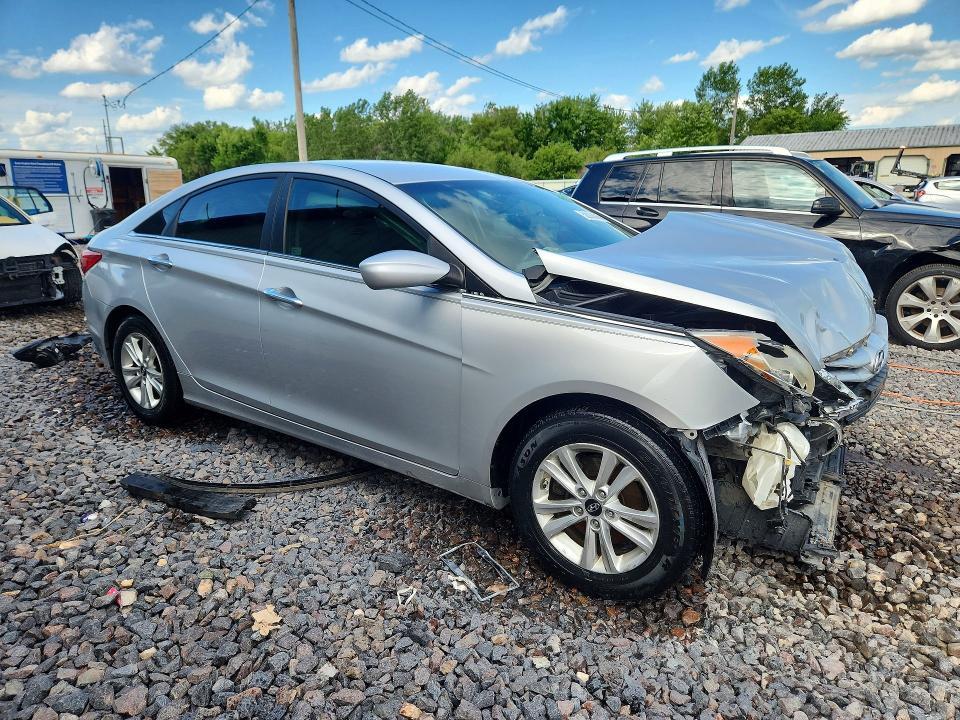 5NPEB4AC0CH471914 2012 HYUNDAI SONATA photo no. 4