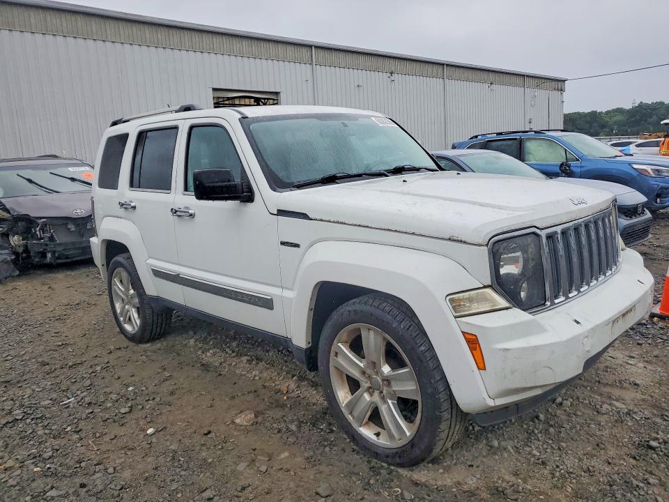 2012 JEEP LIBERTY JET — Фото 4 из 12