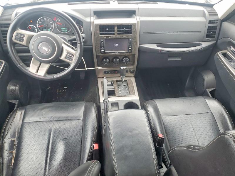 2012 JEEP LIBERTY JET — Фото 8 из 12