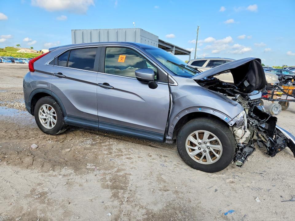 2019 MITSUBISHI ECLIPSE CROSS ES — Фото 4 из 13