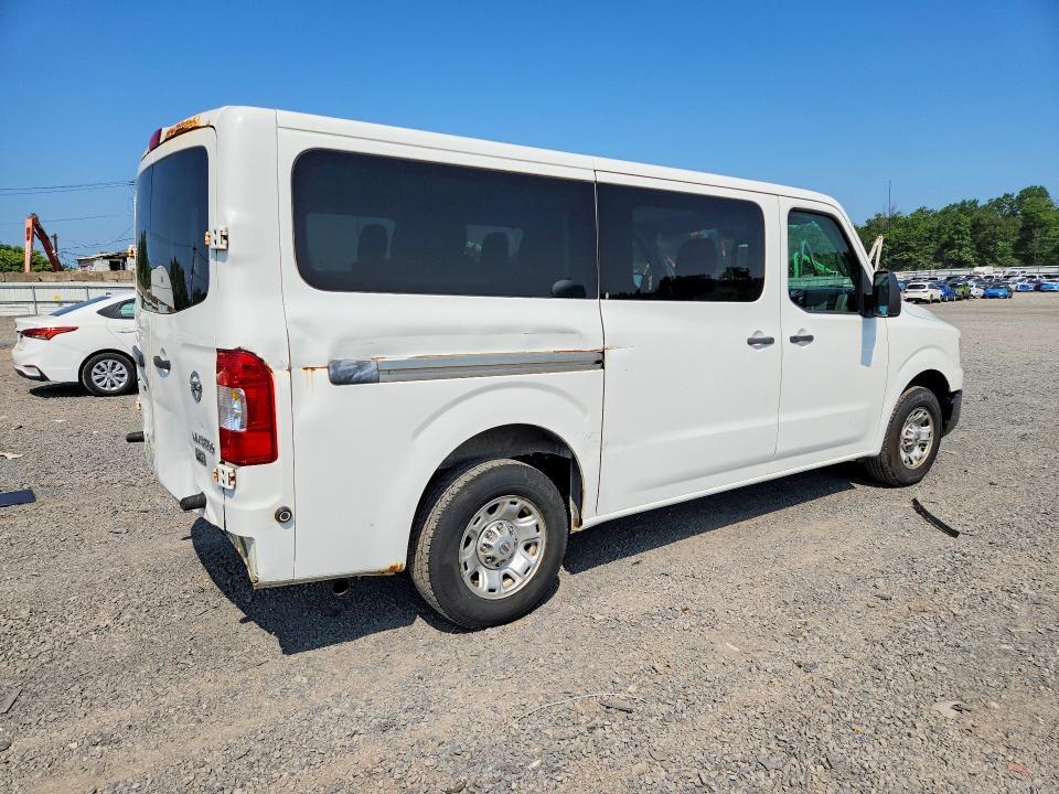 2012 NISSAN NV 3500 HD S — Фото 3 из 14