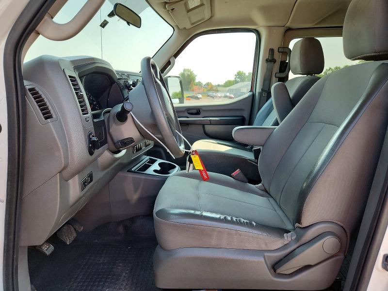 2012 NISSAN NV 3500 HD S — Фото 7 из 14