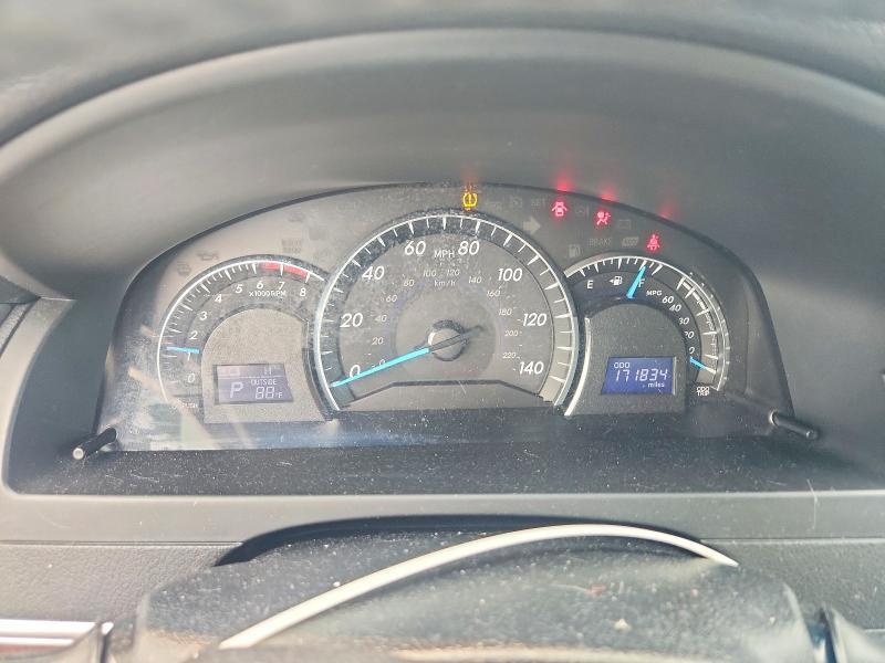 2012 TOYOTA CAMRY XLE — Фото 9 из 12