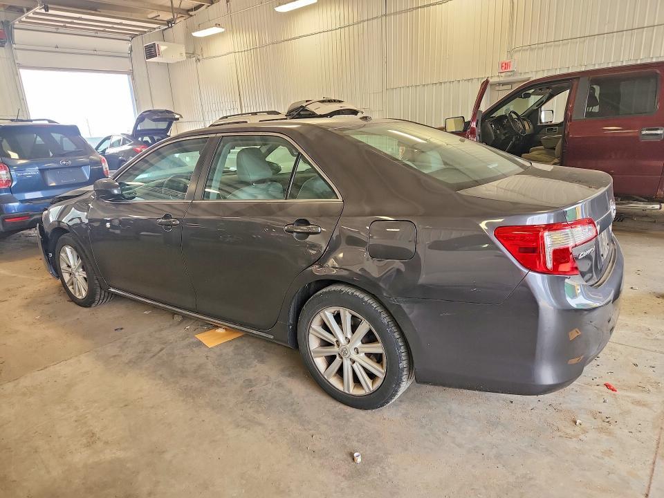 2012 TOYOTA CAMRY XLE — Фото 2 из 12