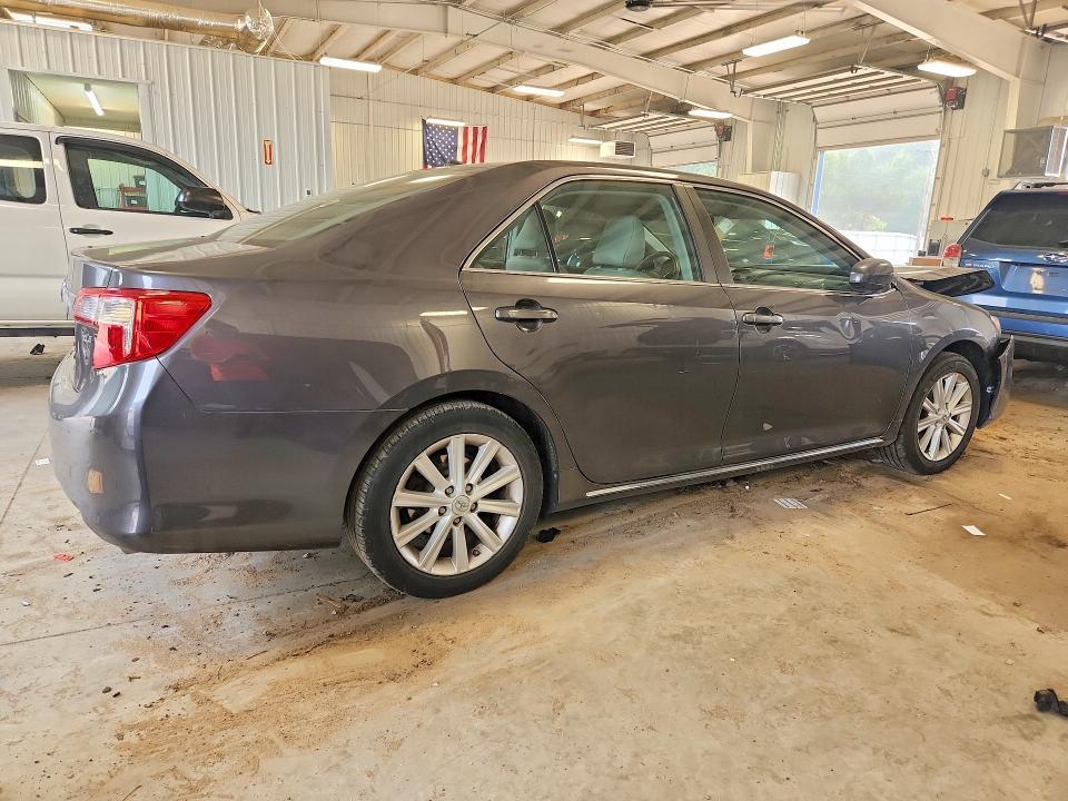2012 TOYOTA CAMRY XLE — Фото 3 из 12
