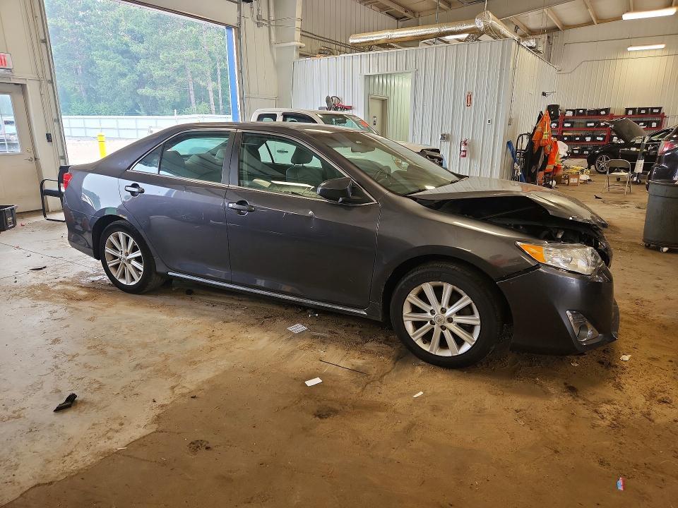 2012 TOYOTA CAMRY XLE — Фото 4 из 12