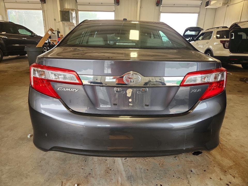 2012 TOYOTA CAMRY XLE — Фото 6 из 12