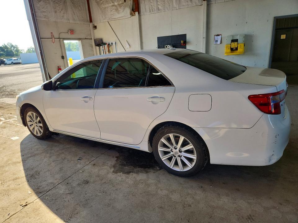 2012 TOYOTA CAMRY XLE — Фото 2 из 12